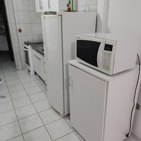 Kitinete Em Matinhos Com Piscina Villa Dış mekan fotoğraf