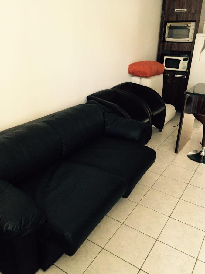 Kitinete Em Matinhos Com Piscina Villa Dış mekan fotoğraf