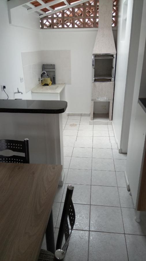 Kitinete Em Matinhos Com Piscina Villa Dış mekan fotoğraf
